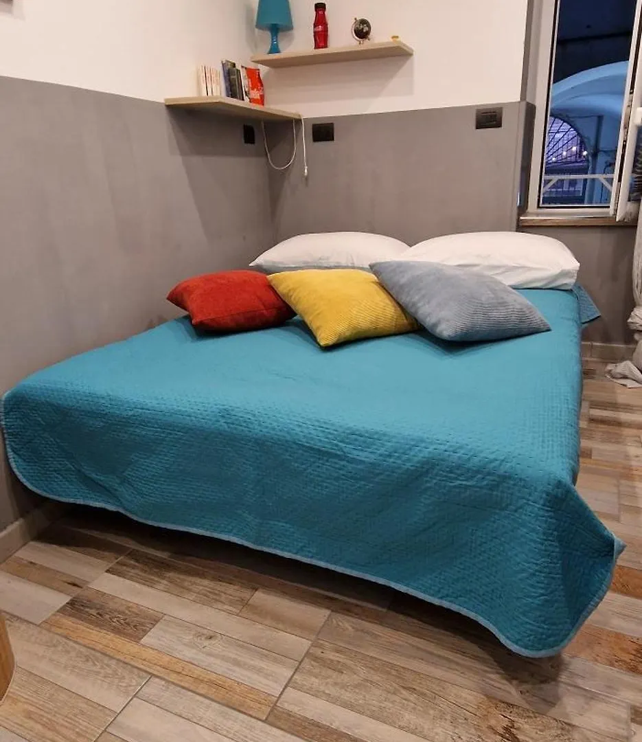 Blumon Guest House ナポリ 0*,  イタリア