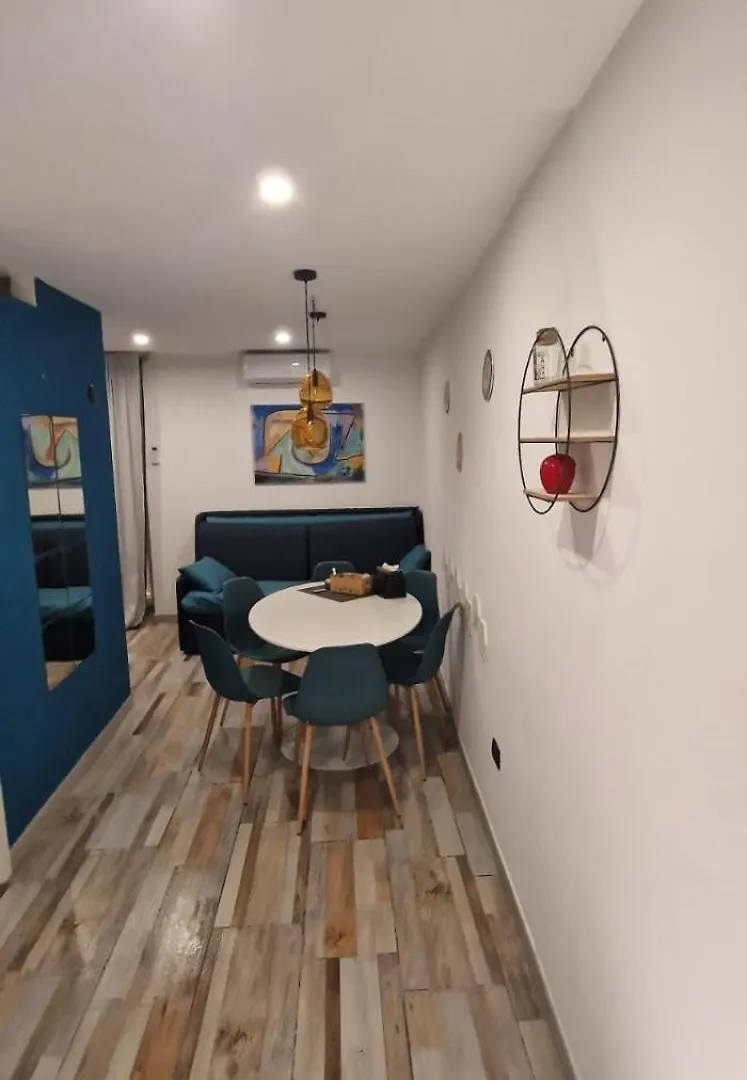 Blumon Guest House Naples 0*,